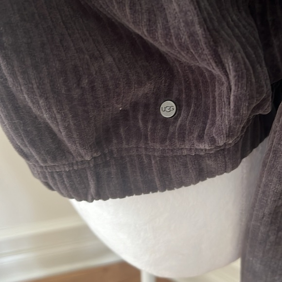 NWT 🖤UGG🖤 RTW pullover top - Picture 11 of 16